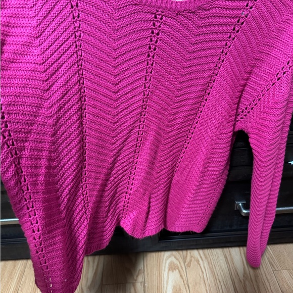 Women's Pink Sweater - Picture 1 of 1